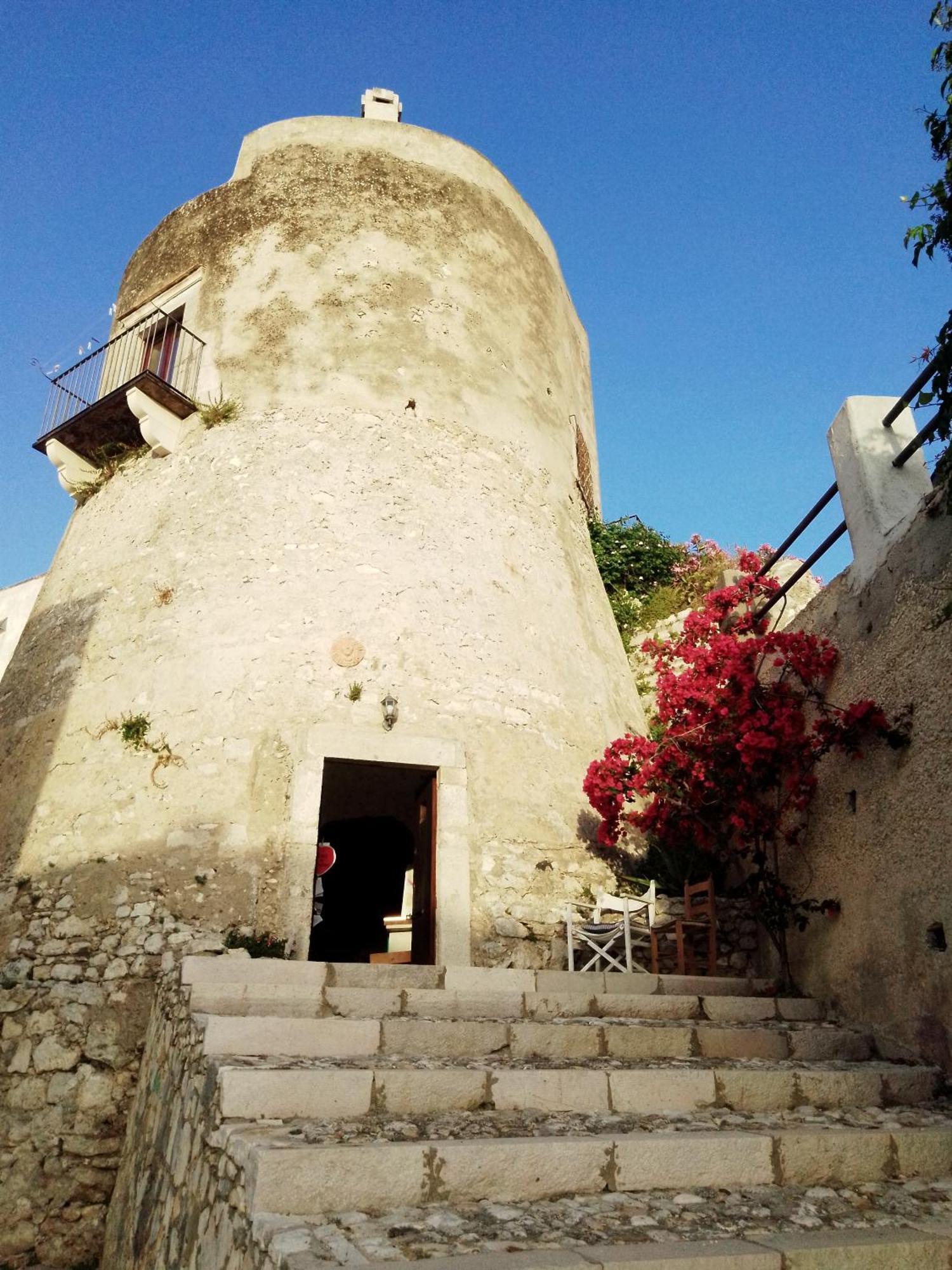 Bed and Breakfast Torre La Mezzaluna В'єсте Екстер'єр фото